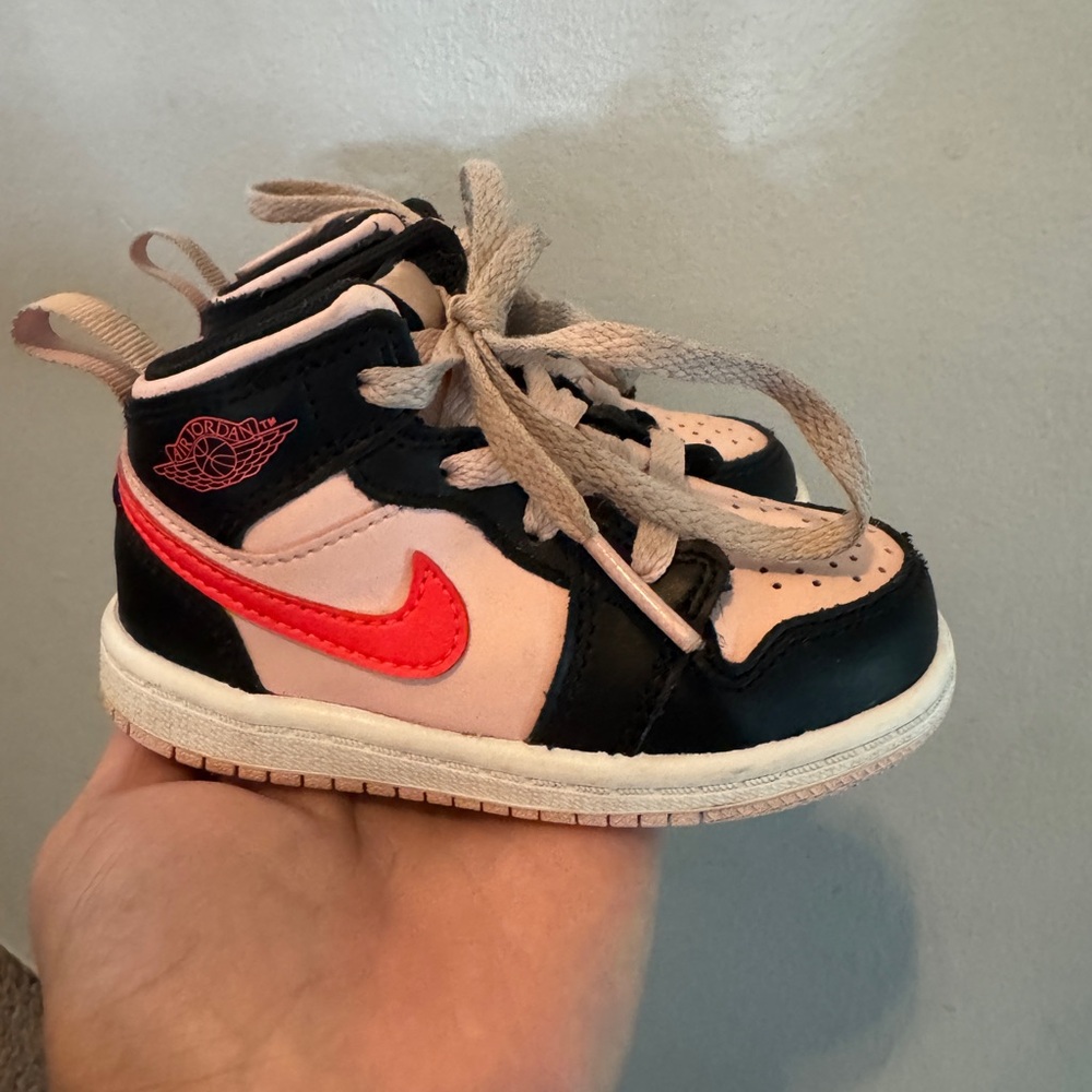 Air Jordan 1 mid 6c